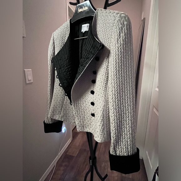 ARMANI COLLEZIONI beautiful BLAZER Jacket Made in ITALY with Velvet Details - Picture 13 of 16
